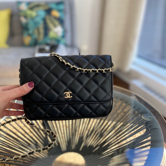 CHANEL Handbags - Chanel Mini bag
